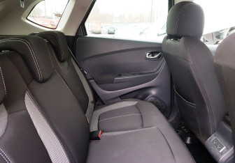 Подержанный автомобиль Renault Kaptur 2021 года (10 фото)