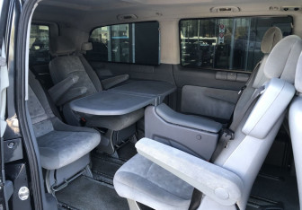 Подержанный автомобиль Mercedes-Benz Viano 2004 года (12 фото)