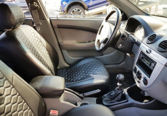 Подержанный автомобиль Chevrolet Lacetti Hatchback 2008 года (9 фото)