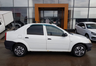 Подержанный автомобиль Renault Logan Sedan 2014 года (4 фото)