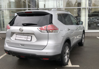 Подержанный автомобиль Nissan X-Trail 2016 года (5 фото)