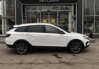 Подержанный автомобиль LADA (ВАЗ) Vesta Wagon 2024 года (4 фото)