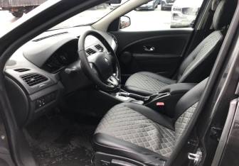 Подержанный автомобиль Renault Fluence 2012 года (9 фото)