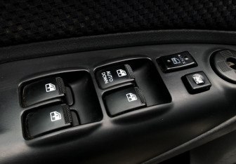 Подержанный автомобиль Hyundai Tucson 2008 года (13 фото)