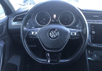 Подержанный автомобиль Volkswagen Tiguan 2018 года (12 фото)