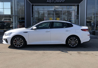 Подержанный автомобиль Kia Optima Sedan 2018 года (8 фото)