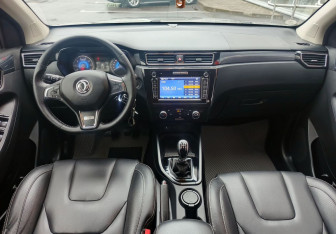 Подержанный автомобиль DongFeng 580 2021 года (15 фото)