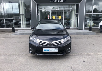 Подержанный автомобиль Toyota Corolla Sedan 2013 года (2 фото)