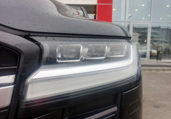 Подержанный автомобиль Toyota Land Cruiser Suv 2022 года (9 фото)