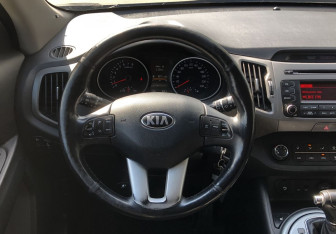 Подержанный автомобиль Kia Sportage 2014 года (12 фото)
