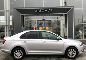 Подержанный автомобиль Skoda Rapid Liftback 2019 года (4 фото)