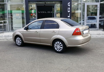 Подержанный автомобиль Chevrolet Aveo Sedan 2007 года (7 фото)