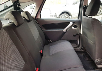 Подержанный автомобиль LADA (ВАЗ) Granta Liftback 2016 года (10 фото)