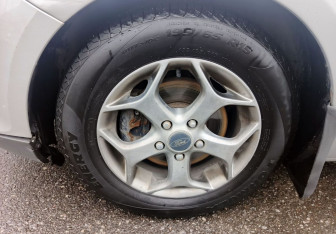 Подержанный автомобиль Ford Focus Hatchback 2007 года (10 фото)