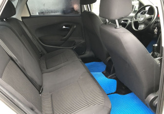 Подержанный автомобиль Volkswagen Polo Sedan 2011 года (11 фото)