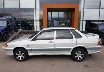 Подержанный автомобиль LADA (ВАЗ) 2115 2005 года (8 фото)