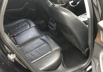 Подержанный автомобиль Audi A6 Sedan 2012 года (11 фото)
