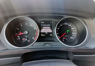 Подержанный автомобиль Volkswagen Tiguan 2020 года (13 фото)