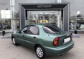 Подержанный автомобиль Chevrolet Lanos 2007 года (7 фото)