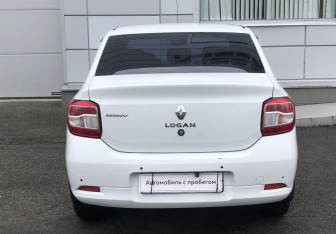 Подержанный автомобиль Renault Logan Sedan 2015 года (6 фото)