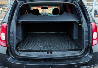 Подержанный автомобиль Renault Duster 2012 года (12 фото)