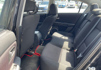 Подержанный автомобиль Mazda 3 Sedan 2006 года (11 фото)