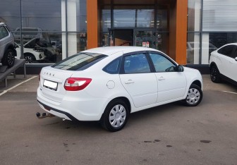 Подержанный автомобиль LADA (ВАЗ) Granta Liftback 2023 года (5 фото)