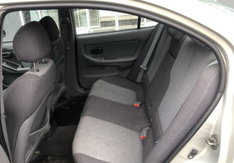 Подержанный автомобиль Hyundai Elantra Sedan 2008 года (11 фото)