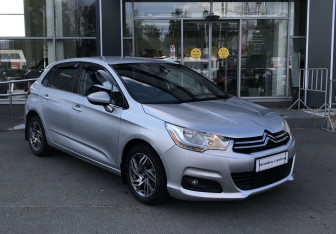 Подержанный автомобиль Citroen C4 Hatchback 2012 года (3 фото)