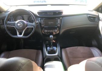 Подержанный автомобиль Nissan X-Trail 2020 года (9 фото)