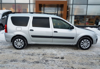 Подержанный автомобиль LADA (ВАЗ) Largus Wagon 2018 года (4 фото)