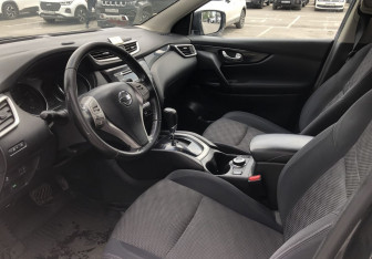 Подержанный автомобиль Nissan Qashqai 2015 года (9 фото)