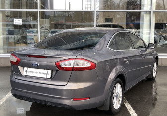 Подержанный автомобиль Ford Mondeo Sedan 2011 года (5 фото)