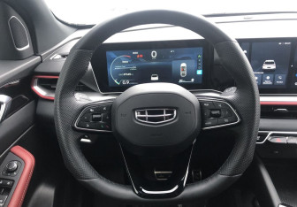 Подержанный автомобиль Geely Coolray 2023 года (12 фото)