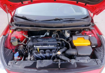 Подержанный автомобиль Hyundai Solaris Sedan 2012 года (11 фото)