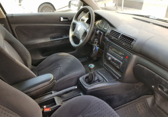 Подержанный автомобиль Volkswagen Passat Wagon 1999 года (9 фото)