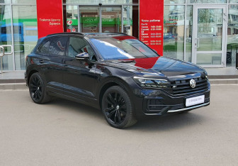 Подержанный автомобиль Volkswagen Touareg 2020 года (3 фото)