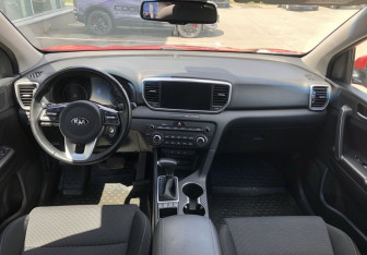 Подержанный автомобиль Kia Sportage 2021 года (10 фото)