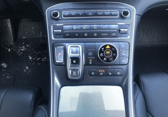 Подержанный автомобиль Hyundai Santa Fe 2022 года (14 фото)