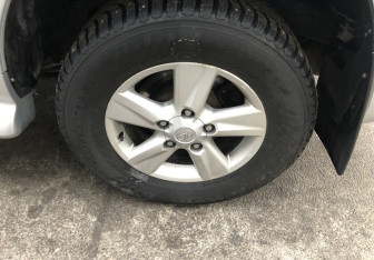 Подержанный автомобиль Toyota Land Cruiser Suv 2013 года (19 фото)