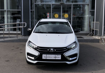 Подержанный автомобиль LADA (ВАЗ) Vesta Sedan 2024 года (2 фото)