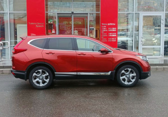 Подержанный автомобиль Honda CR-V 2018 года (4 фото)