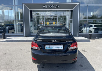 Подержанный автомобиль Hyundai Solaris Sedan 2013 года (6 фото)