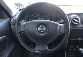 Подержанный автомобиль Nissan Almera Sedan 2016 года (12 фото)