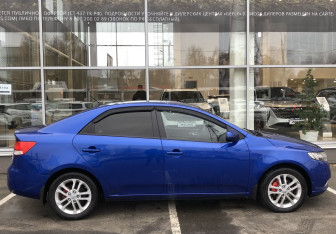 Подержанный автомобиль Kia Cerato Sedan 2010 года (4 фото)