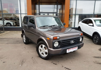 Подержанный автомобиль LADA (ВАЗ) 2121 (4x4) 2017 года (3 фото)