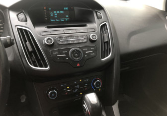 Подержанный автомобиль Ford Focus Hatchback 2017 года (15 фото)