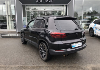 Подержанный автомобиль Volkswagen Tiguan 2012 года (7 фото)