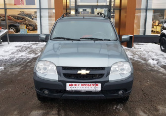 Подержанный автомобиль Chevrolet Niva 2012 года (2 фото)