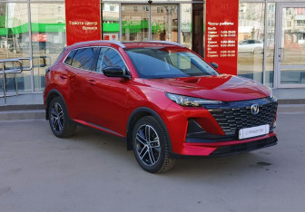 Подержанный автомобиль Changan CS55PLUS 2023 года (3 фото)